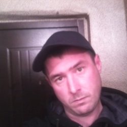 Парень ищет девушку для первого раза Парень ищет девушку для первого раза